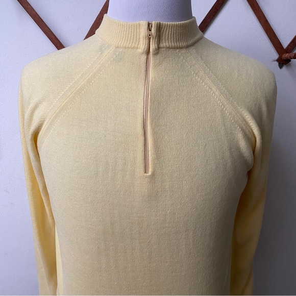 Vintage 1970s Mock Neck Lightweight Sweater - Picture 2 of 11